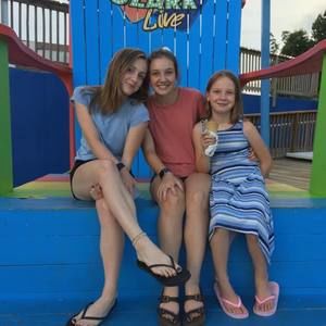 Meet your Posher, Madi